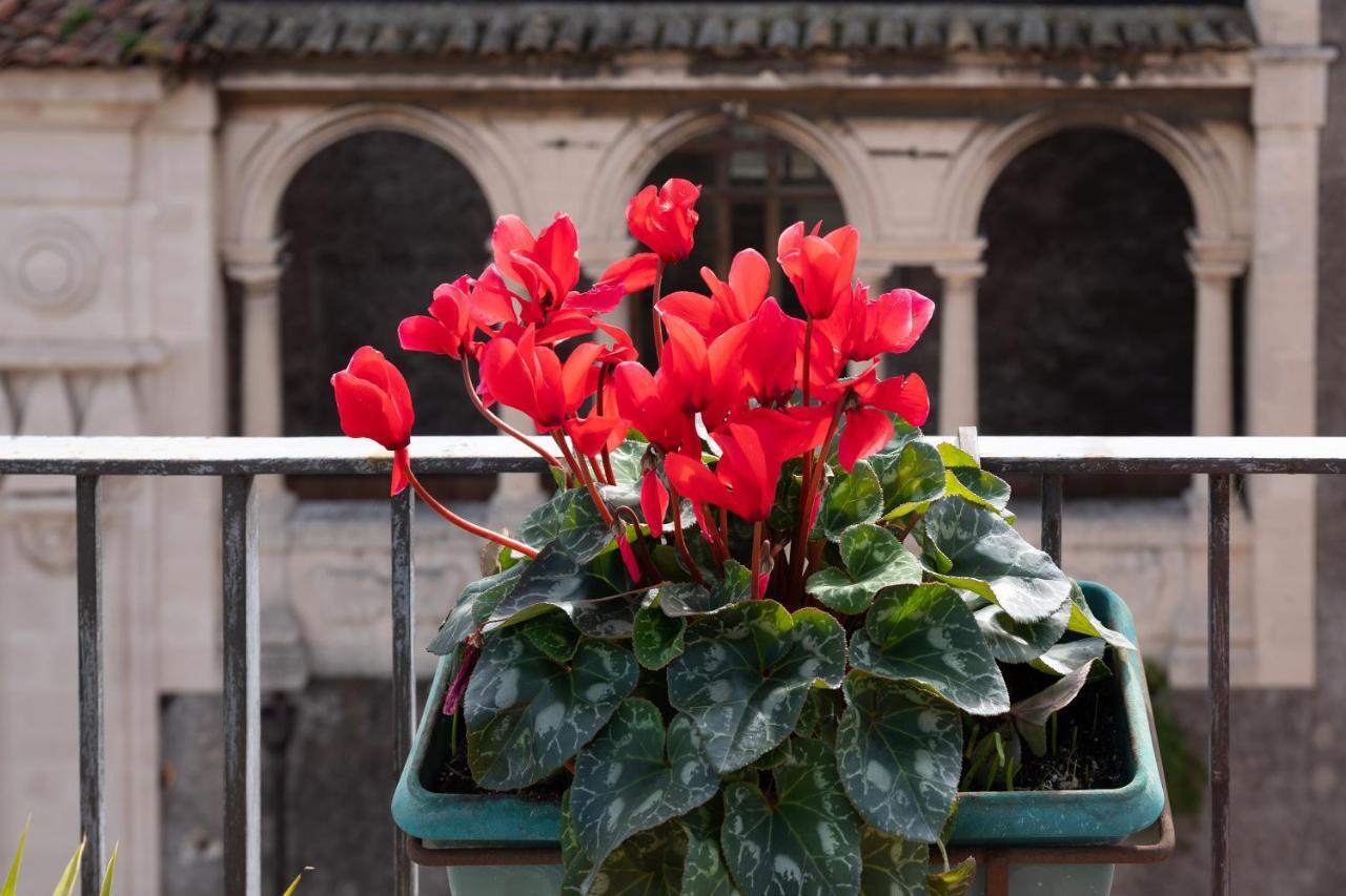 Bed and Breakfast Terrazza Santa Chiara Catania Exterior foto